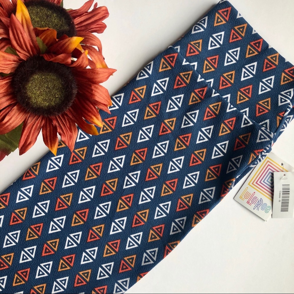 NWT - LuLaRoe Cassie Skirt - Size M